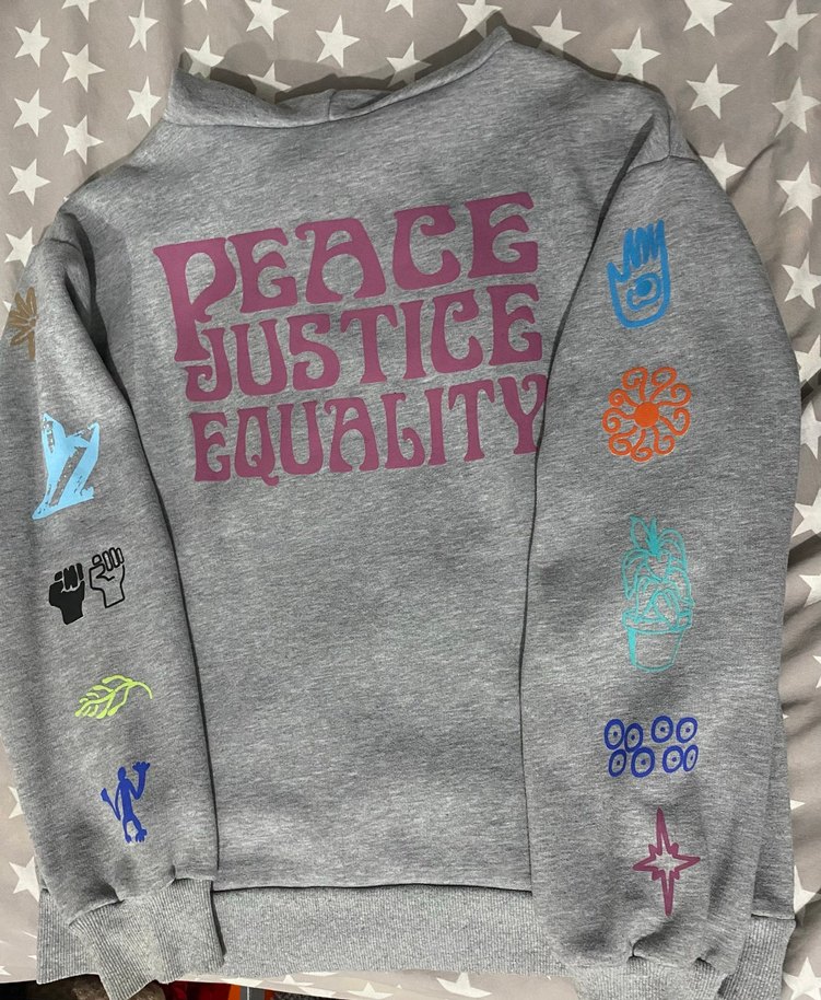 Gri Kapüşonlu, Renkli Baskılı Kadın Sweatshirt - Görsel 2