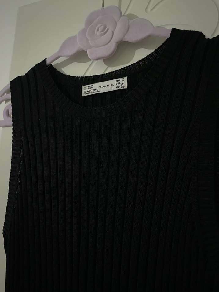 Siyah Yüksek Yakalı İnce Örgü Kadın Süveter - Görsel 2