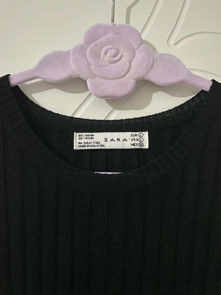 Siyah Yüksek Yakalı İnce Örgü Kadın Süveter - Görsel 3