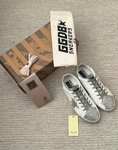 Golden Goose Deluxe GOLDEN GOOSE DELUX BRAND GÜMÜŞ