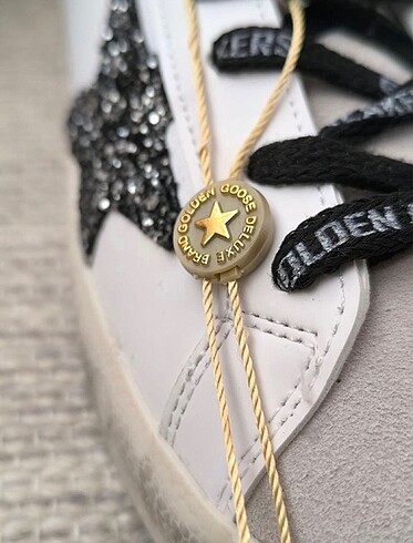 GOLDEN GOOSE DELUX GOLD BLACK