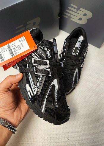 New Balance ürünü