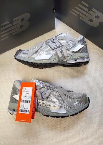 New Balance ürünü