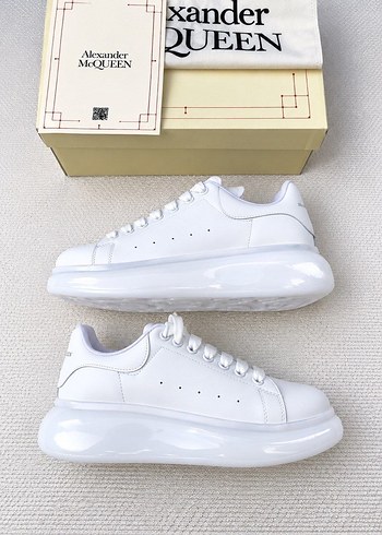 Alexander McQueen ürünü