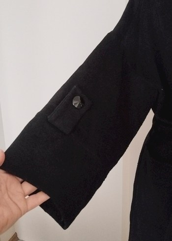 Uzun Siyah Kemerli Kadın Kaban - Görsel 2