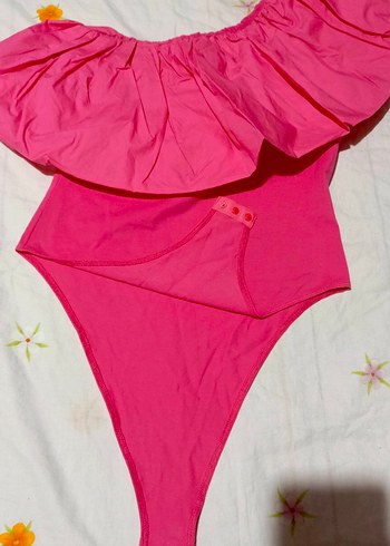 s Beden Pembe Fırfırlı bodysuit