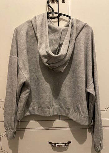 Gri Kapüşonlu Snoopy Baskılı Sweatshirt - Görsel 5