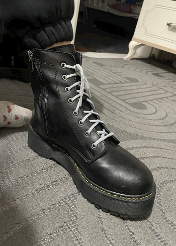 Siyah Deri Platform Bot - Görsel 2