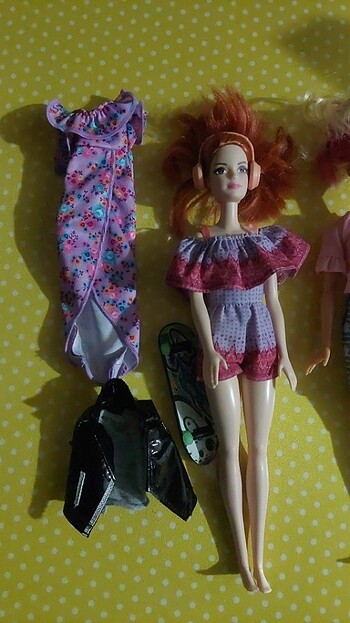 Barbie Barbie bebekler ve aksesuarları