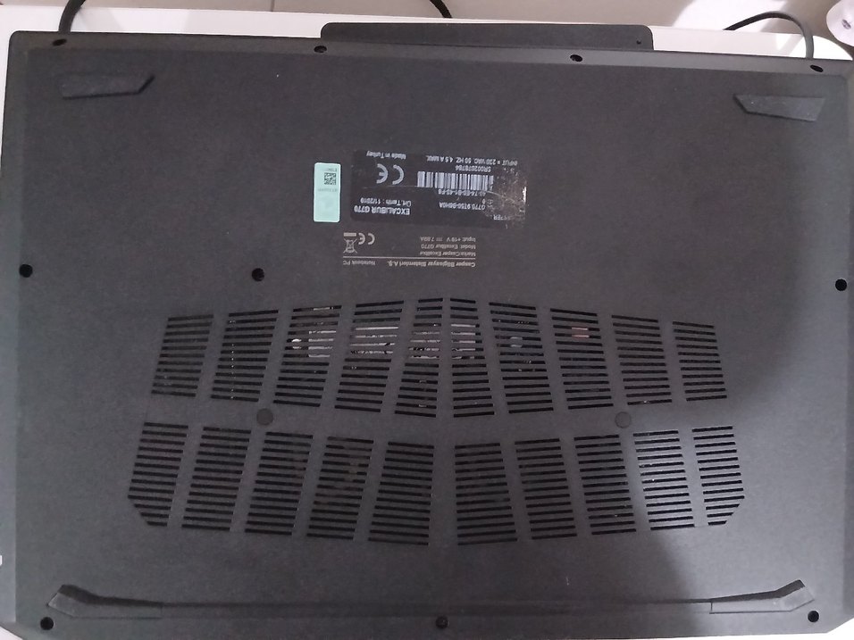 Siyah EXCALIBUR Dizüstü Bilgisayar - Görsel 3