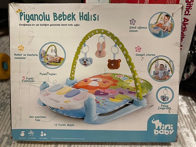  Piyanolu bebek halısı