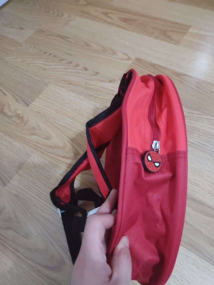 Örümcek Adam Temalı Renkli Çocuk Okul Çantası - Görsel 2