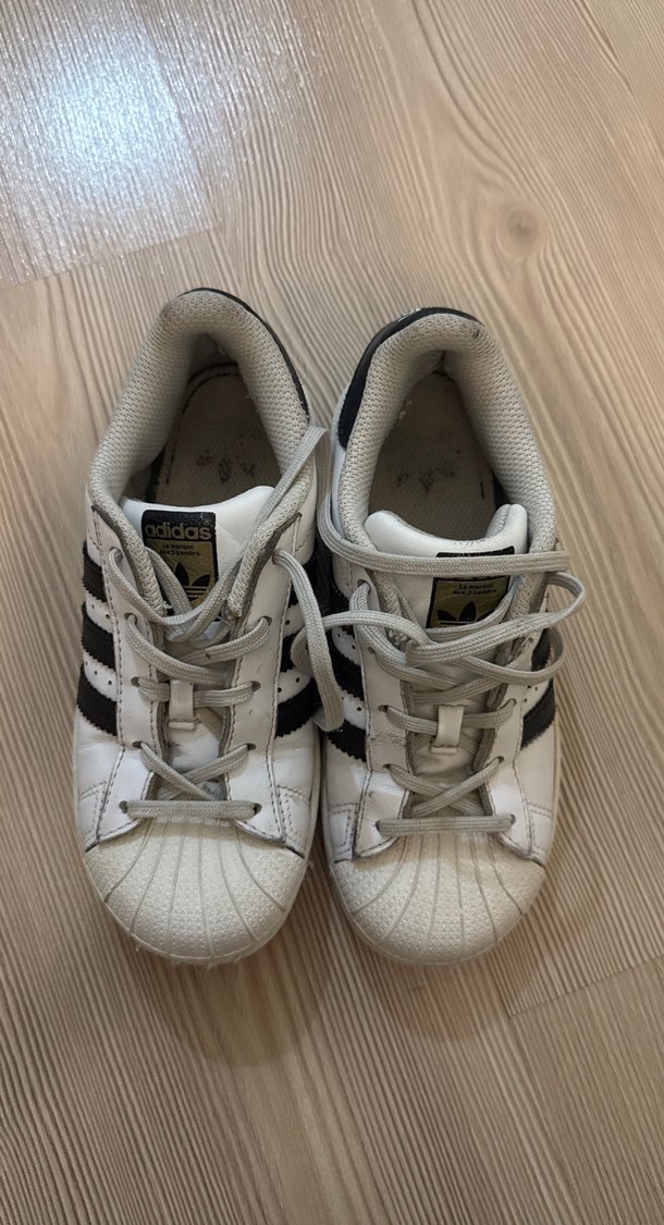 Adidas Beyaz Siyah Çizgili Bağcıklı Spor Ayakkabı - Görsel 5