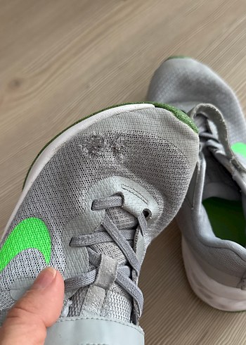 Nike sol ayakda biraz zedelenme var lostrada yapıldı - Görsel 3