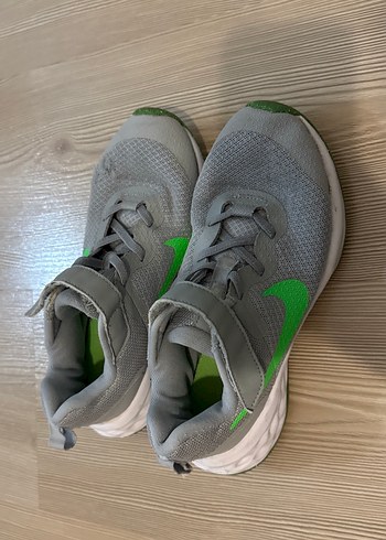 Nike sol ayakda biraz zedelenme var lostrada yapıldı - Görsel 5