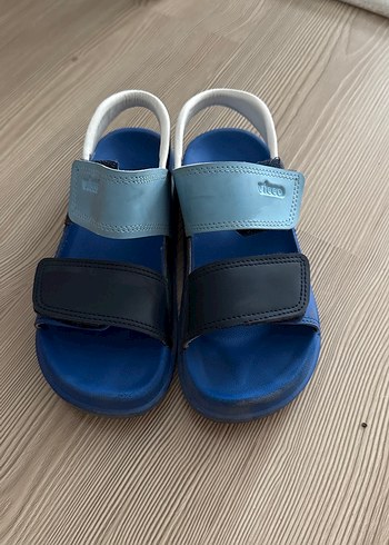 Erkek Çocuk Mavi Tokalı Terlik - Görsel 2