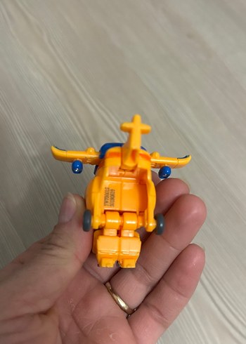 Sarı ve Mavi Renkli Oyuncak Figür - Görsel 3