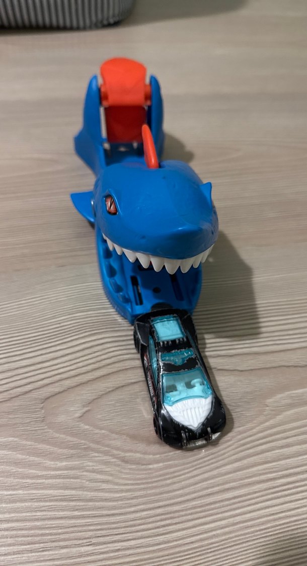 Renkli Mavi Köpekbalığı Oyuncak Araba - Görsel 3
