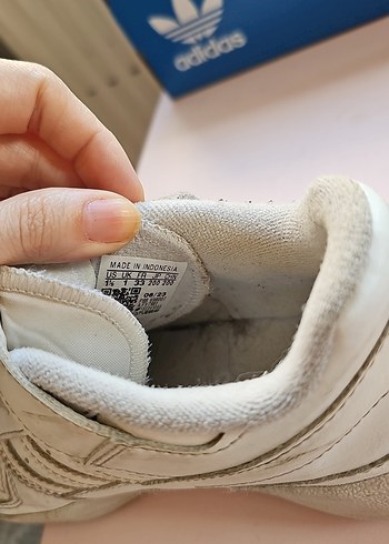 33 Beden Adidas Beyaz Spor Ayakkabı Velcro