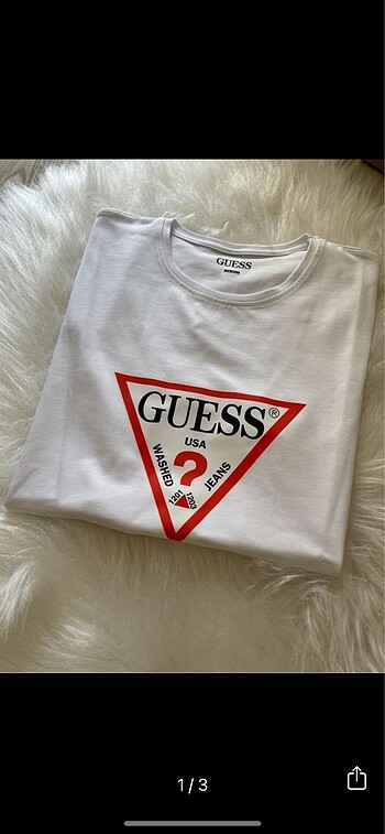 Guess Tshirt