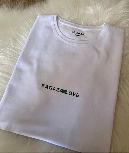 Sagaza Love tshirt