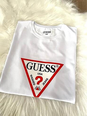 Guess tshirt