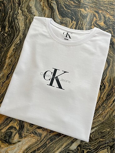 Calvin Klein tshirt