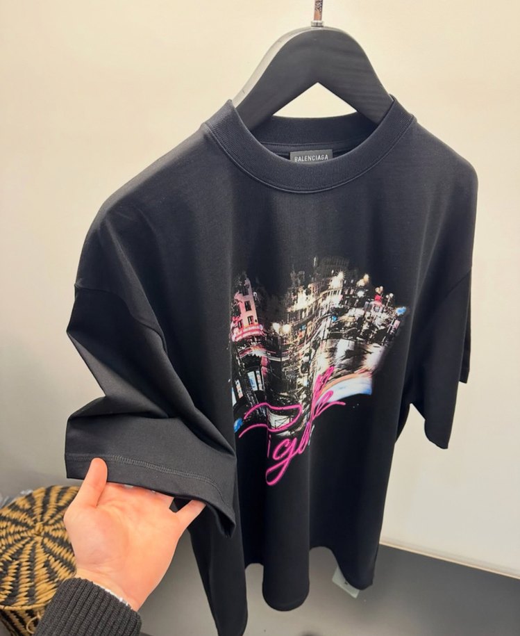 Balenciaga Siyah Baskılı Oversize Erkek Tişört - Görsel 3