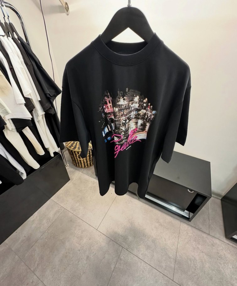 Balenciaga Siyah Baskılı Oversize Erkek Tişört - Görsel 5