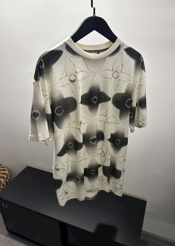Louis Vuitton Erkek Tie-Dye Şeffaf Loose Fit Tişört - Görsel 5