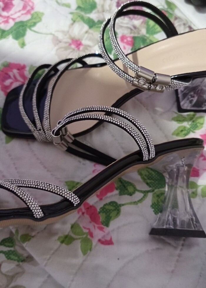 Topuklu ayakkabı - Görsel 2