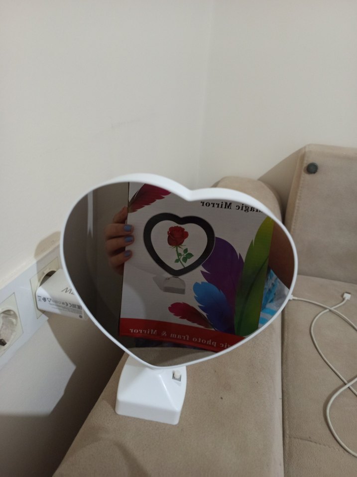 Kalp Şeklinde Beyaz Aydınlatmalı Ayna - Görsel 2