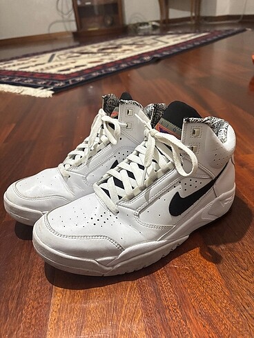 40 Beden Nike Spor Ayakkabı