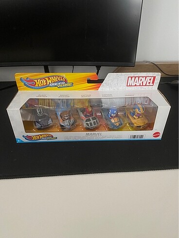 hot wheels racer verse marvel 5li set