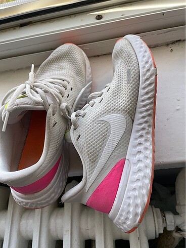 Nike spor ayakkabı