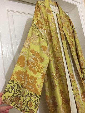 Sarı kimono