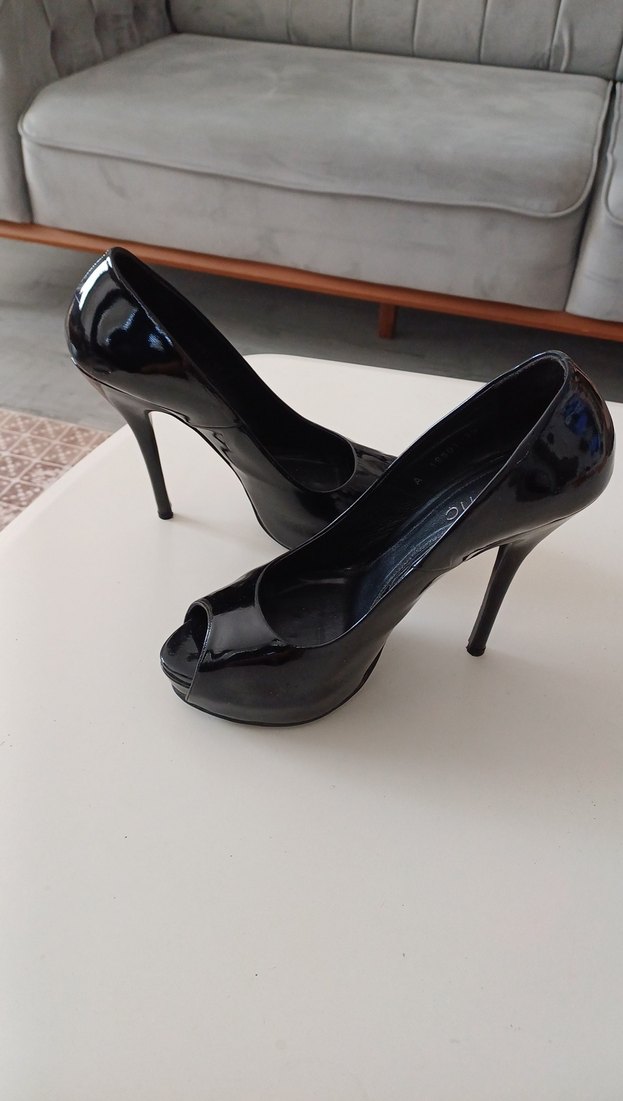 Siyah Rugan Açık Burunlu Topuklu Kadın Ayakkabı - Görsel 4