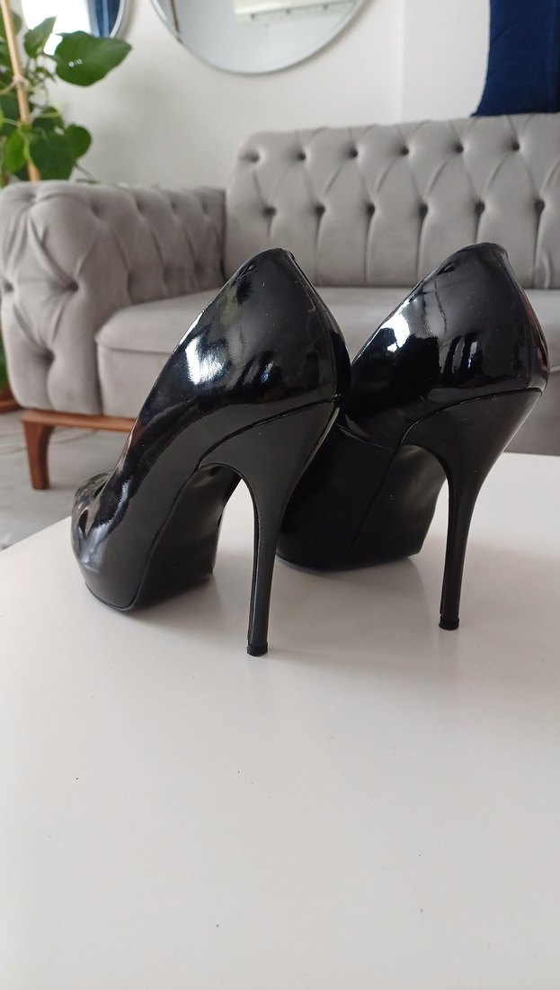 Siyah Rugan Açık Burunlu Topuklu Kadın Ayakkabı - Görsel 3