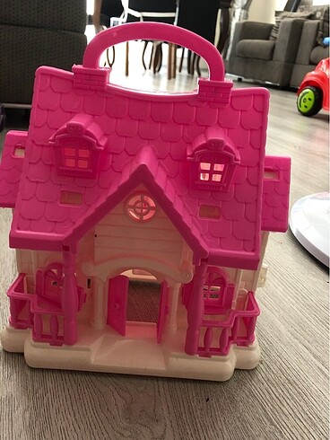  Beden Barbie evi