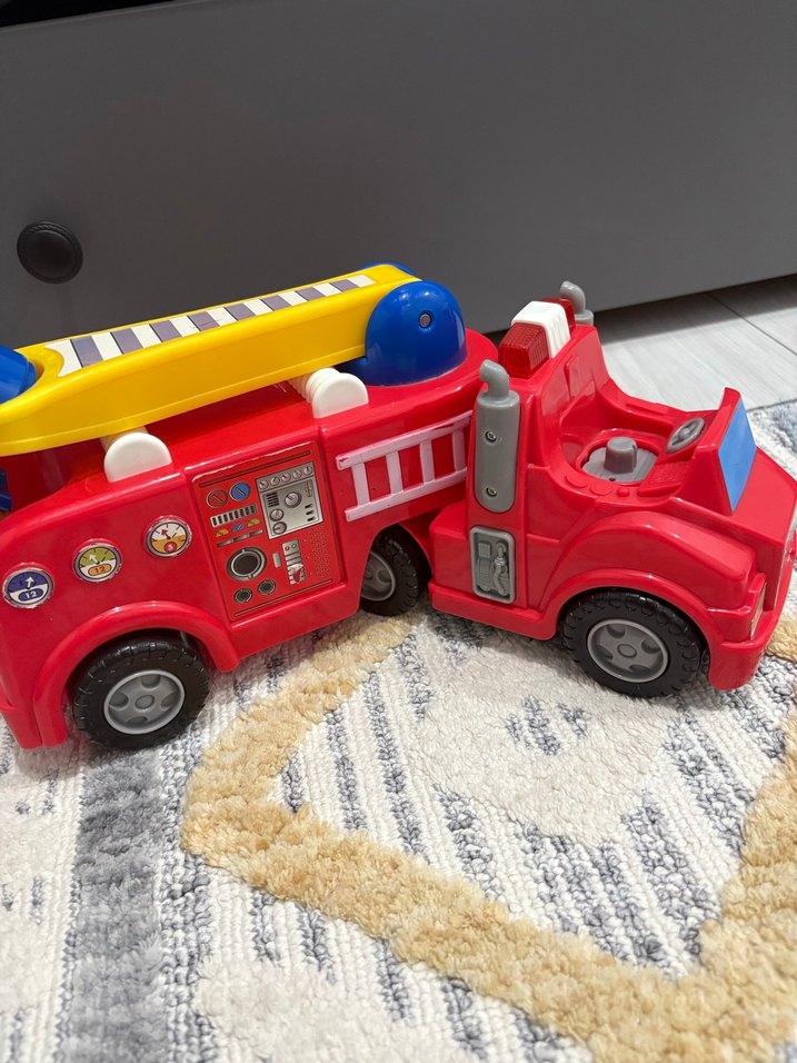 2 Adet Oyuncak Araba - Görsel 3