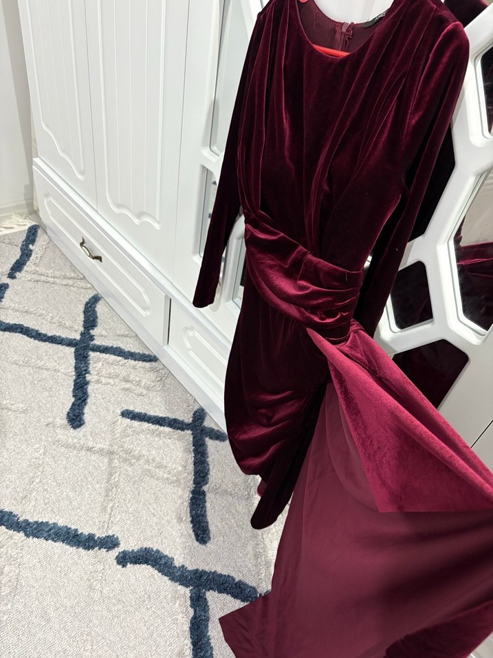 Bordo Uzun Kollu Drapeli Kadın Abiye Elbise - Görsel 3