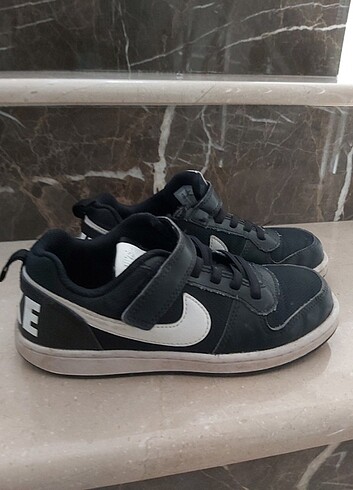 Nike 32 no spor ayakkabısı