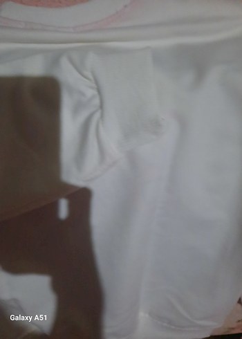 Beyaz Desenli Bebek Önlüğü - Görsel 4