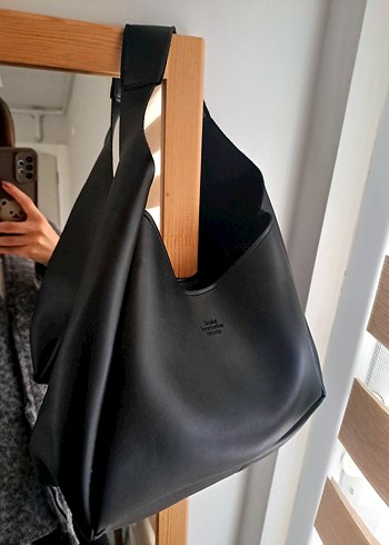 Siyah Deri Minimalist Kadın Çanta