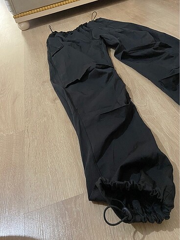 Pull and Bear Paraşüt pantolon