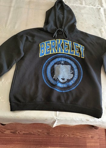 Siyah Baskılı Kapüşonlu Sweatshirt