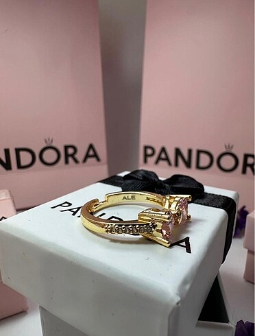  Beden Pandora Parlayan Fiyonk Yüzük