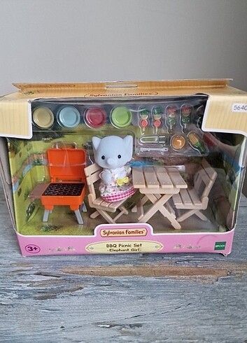 Sylvanian Families Barbekü Piknik Seti Fil Kız