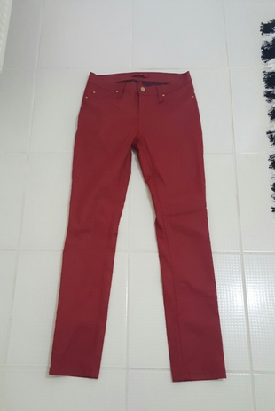 26 Beden kırmızı Renk Colins marka deri pantolon