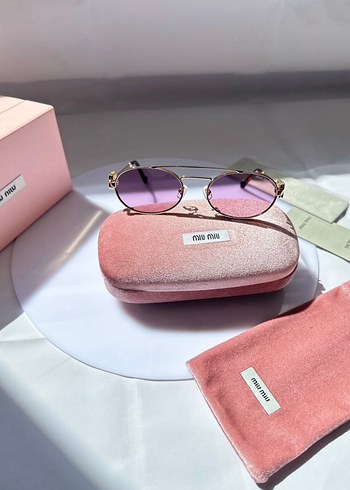 Miu Miu Pembe Pastel Kadın Güneş Gözlüğü